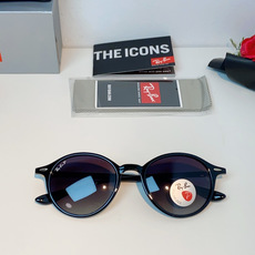RayBan雷朋 2026新款经典小圆框偏光墨镜上线专柜,复古耐看不挑穿搭,偏光镜片防晒护眼,简约黑框低 RayBan雷朋 2026新款经典小圆框偏光墨镜上线专柜,复古耐看不挑穿搭,偏光镜片防晒护眼,简约黑框低
