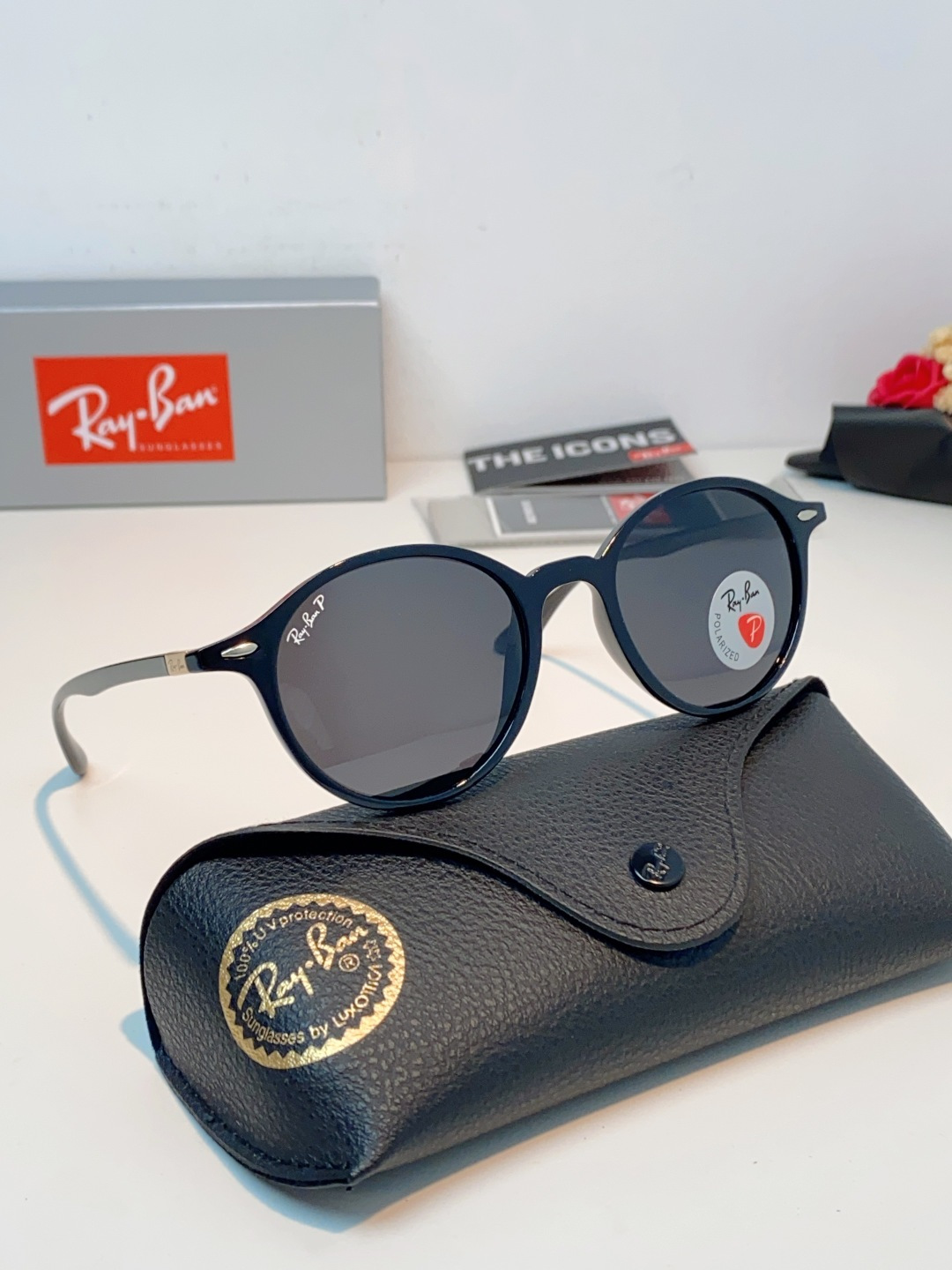 RayBan雷朋 2026新款经典小圆框偏光墨镜上线专柜，复古耐看不挑穿搭，偏光镜片防晒护眼，简约黑框低