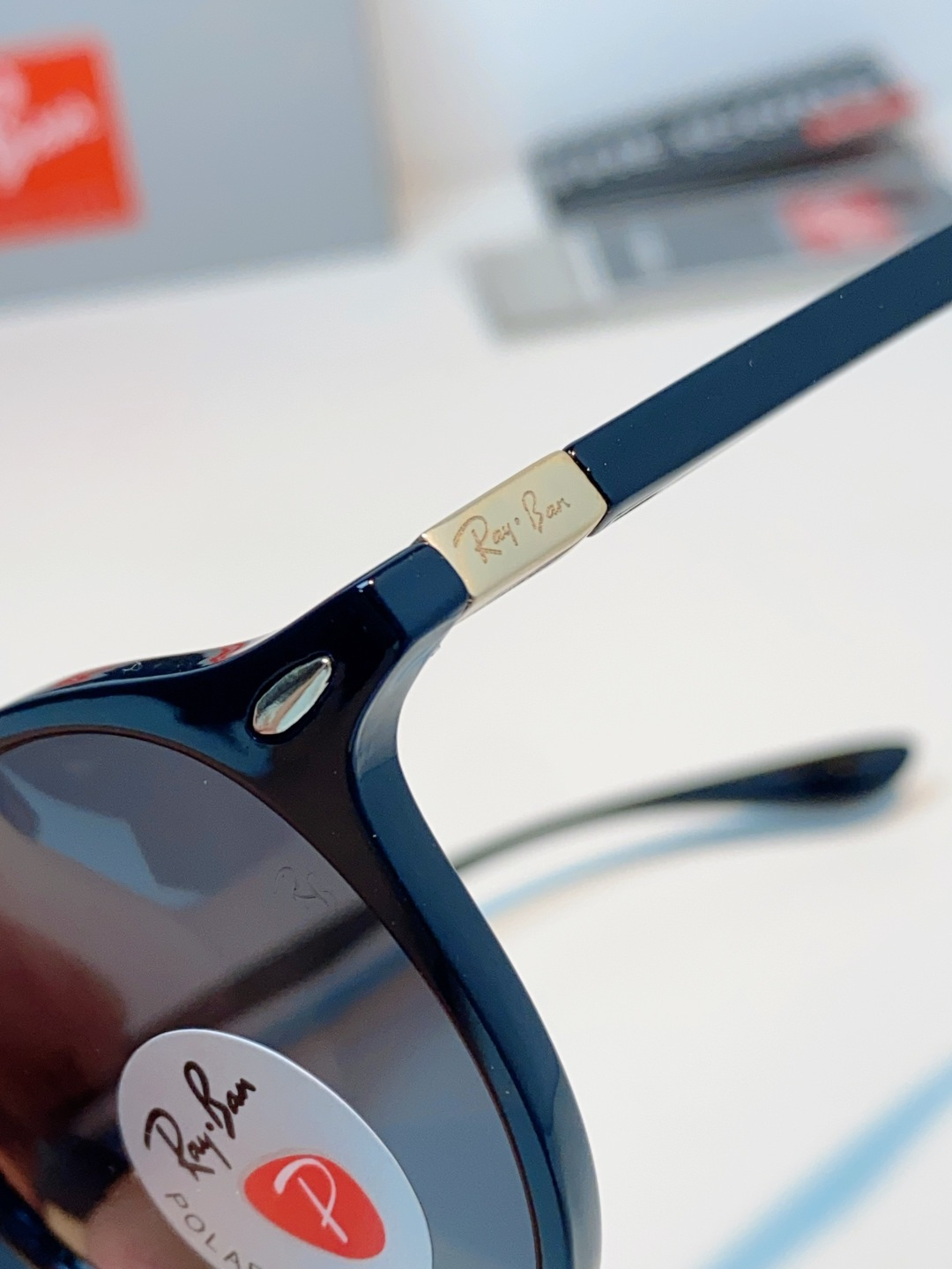 RayBan雷朋 2026新款经典小圆框偏光墨镜上线专柜，复古耐看不挑穿搭，偏光镜片防晒护眼，简约黑框低