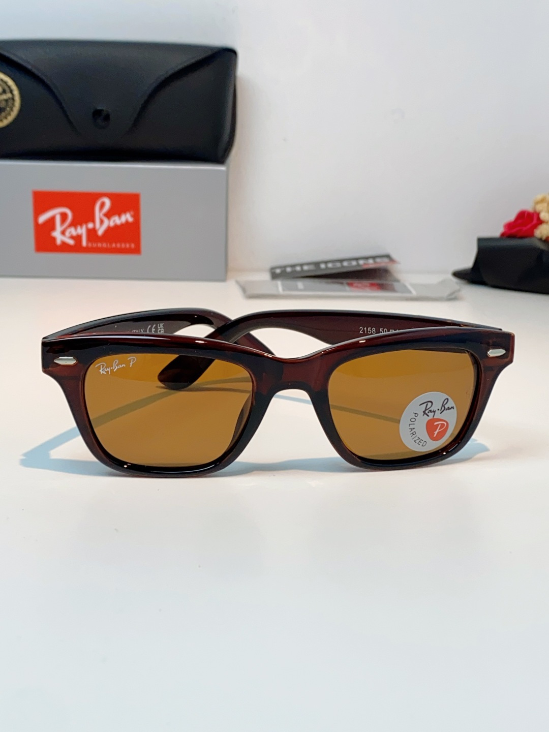 RayBan雷朋 永不过时的经典Wayfarer徒步者系列，这副哑光黑真的低调又耐看，告别亮黑的张扬，高