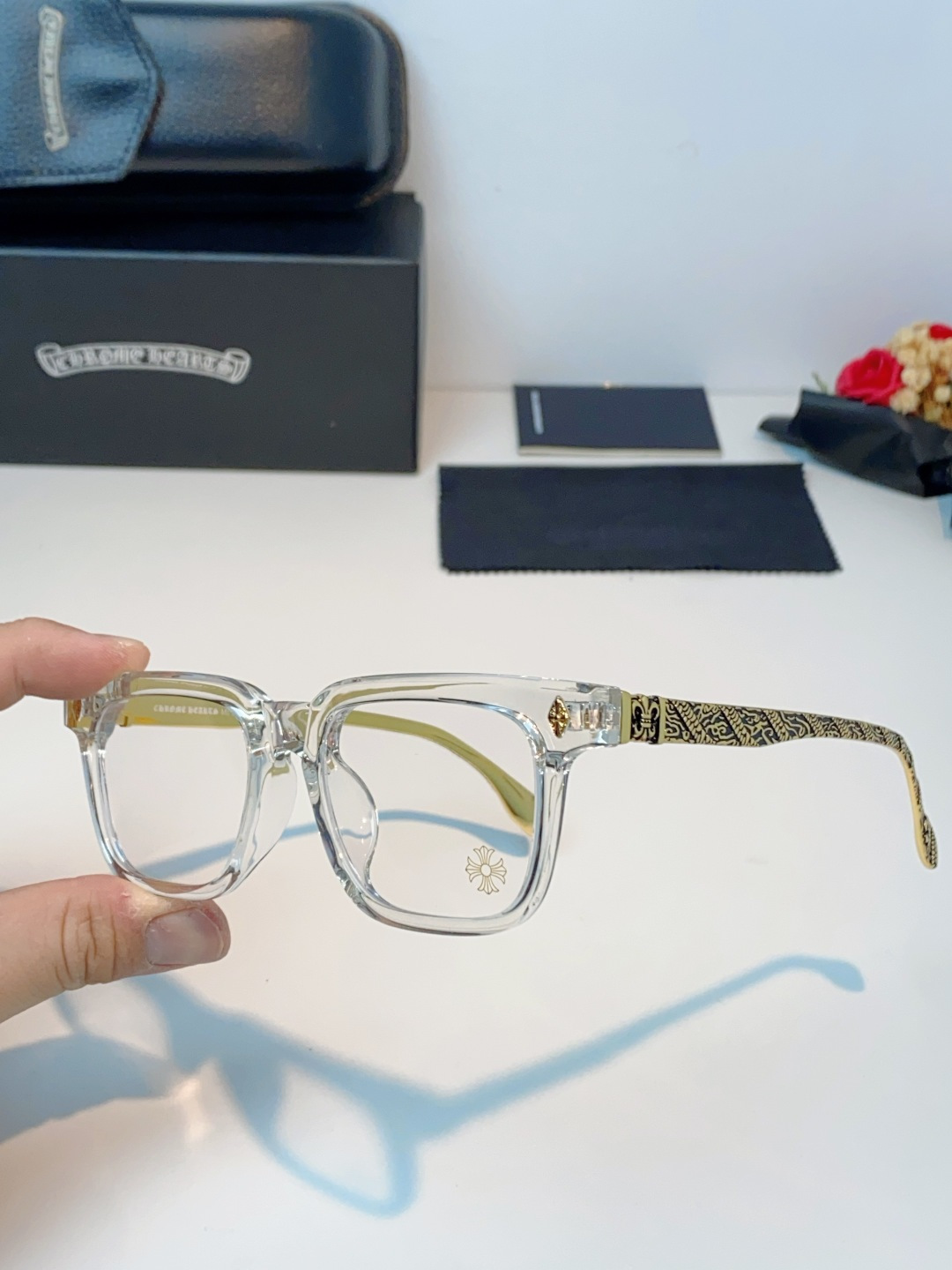 Chrome Hearts 克罗心 2026新款经典黑粗方框版型，利落方正轮廓，强效修饰圆脸、鹅蛋脸、方