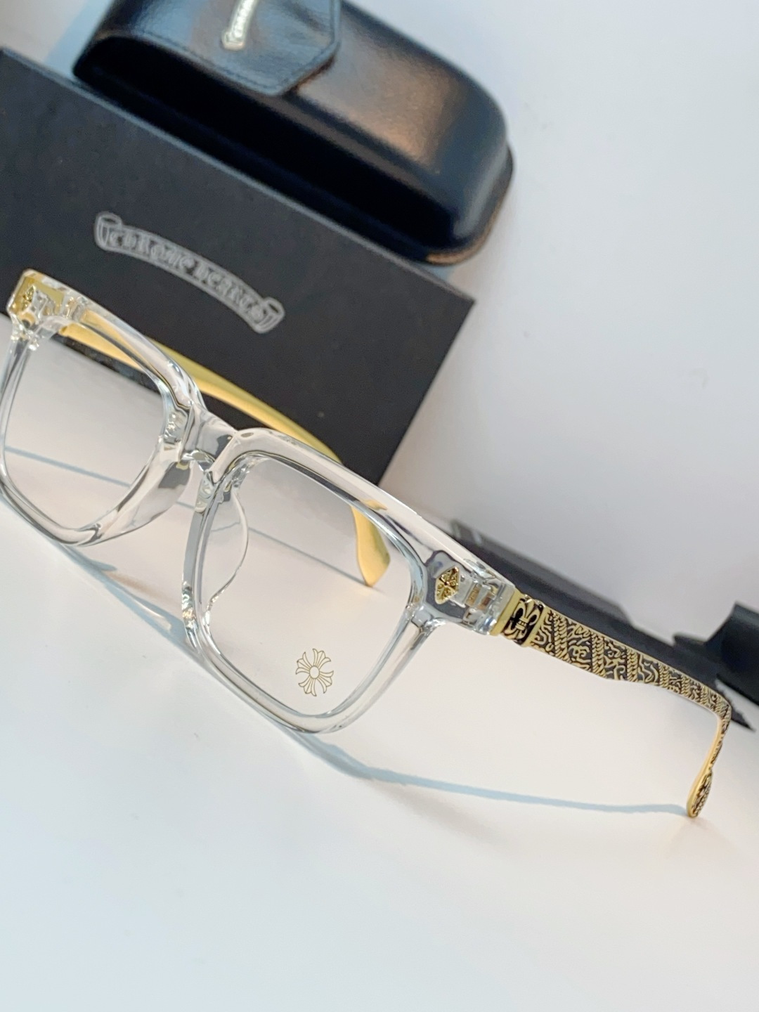 Chrome Hearts 克罗心 2026新款经典黑粗方框版型，利落方正轮廓，强效修饰圆脸、鹅蛋脸、方