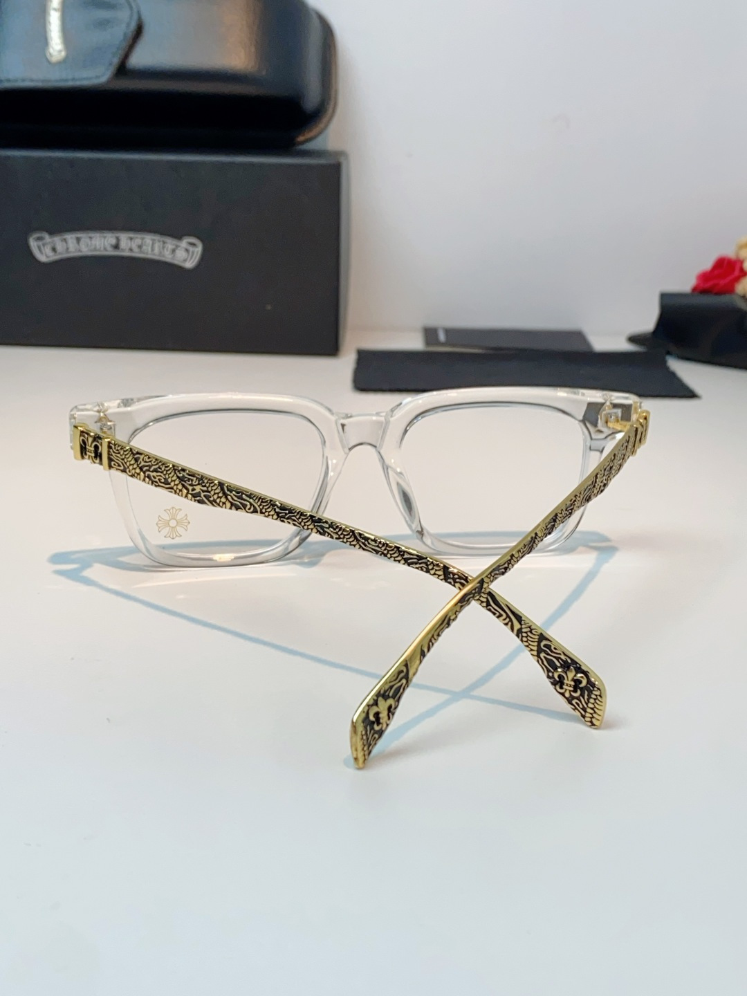 Chrome Hearts 克罗心 2026新款经典黑粗方框版型，利落方正轮廓，强效修饰圆脸、鹅蛋脸、方