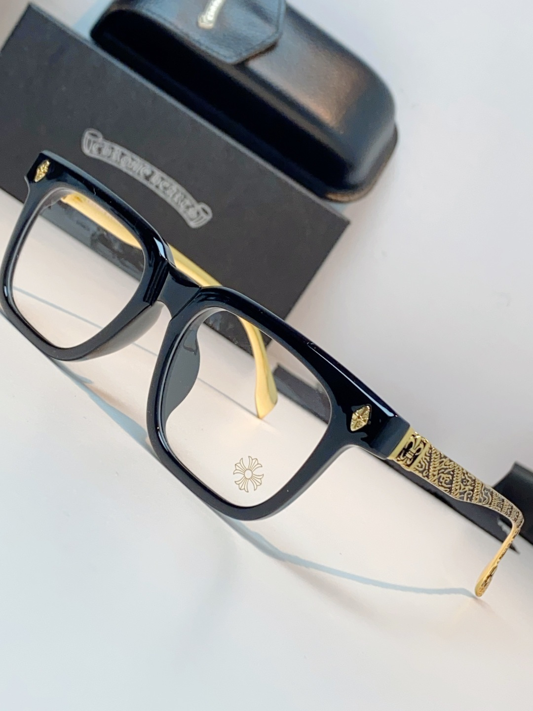 Chrome Hearts 克罗心 2026新款经典黑粗方框版型，利落方正轮廓，强效修饰圆脸、鹅蛋脸、方