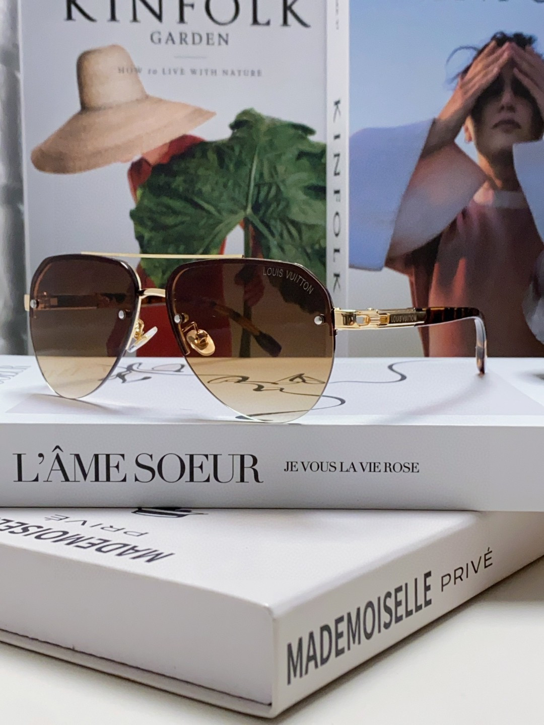 NO:896548,Lv Louis Vuitton 2025 metal oval half-rim sunglasses unisex sunglasses aviator wind anti-UV glasses sunglasses sunglasses, glasses, louis vuitton, louis vuitton19860909Lv路易威登2025 金属椭圆半框太阳眼镜 男女通用遮阳墨镜飞行员风防紫外线眼镜墨镜太阳镜,眼镜,louis vuitton,louis vuitton,glasses