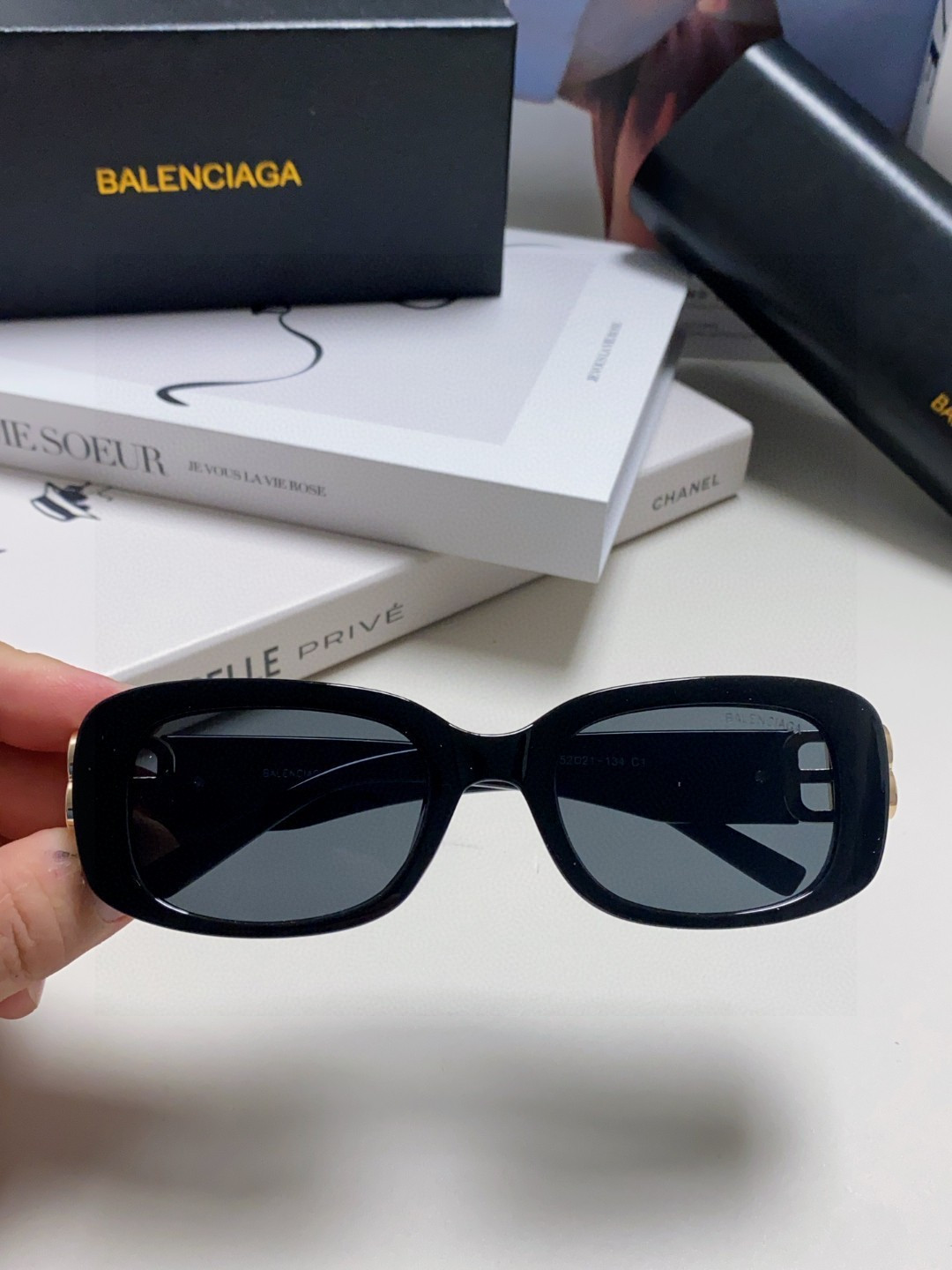 Balenciaga巴黎世家2026新品墨镜女潮流经典BB窄框太阳镜 BB0310SK