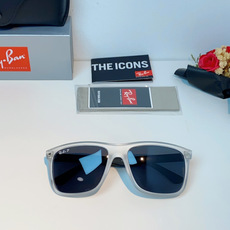 RayBan雷朋 2026新款百搭方框墨镜,通透磨砂白框视觉降温,夏日专属清爽感。高清偏光镜片,防晒护眼两不误,修饰各种 RayBan雷朋 2026新款百搭方框墨镜,通透磨砂白框视觉降温,夏日专属清爽感。高清偏光镜片,防晒护眼两不误,修饰各种
