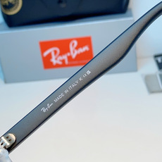 RayBan雷朋 2026新款百搭方框墨镜,通透磨砂白框视觉降温,夏日专属清爽感。高清偏光镜片,防晒护眼两不误,修饰各种 RayBan雷朋 2026新款百搭方框墨镜,通透磨砂白框视觉降温,夏日专属清爽感。高清偏光镜片,防晒护眼两不误,修饰各种