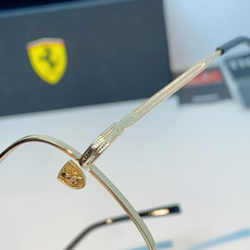RayBan雷朋 Ferrari法拉利 跃马联名金属,鎏金细框自带高级质感,多边形框型巨显脸小 轻量镜架久戴无负担,可配 RayBan雷朋 Ferrari法拉利 跃马联名金属,鎏金细框自带高级质感,多边形框型巨显脸小 轻量镜架久戴无负担,可配