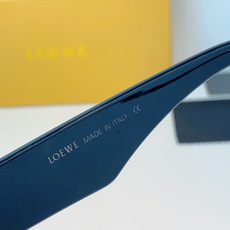 ▫️Loewe罗意威 2026新款双层镂空猫眼墨镜,流体椭圆框+双层金属金边,小众不撞款 上扬猫眼巨修饰脸型,深灰镜片防 ▫️Loewe罗意威 2026新款双层镂空猫眼墨镜,流体椭圆框+双层金属金边,小众不撞款 上扬猫眼巨修饰脸型,深灰镜片防