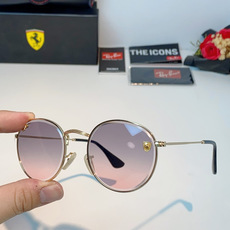 RayBan雷朋 Ferrari联名复古圆框太阳镜,把超跑的利落格调戴在脸上。哑光细金属镜架纤细轻盈,久戴无压鼻负担,经 RayBan雷朋 Ferrari联名复古圆框太阳镜,把超跑的利落格调戴在脸上。哑光细金属镜架纤细轻盈,久戴无压鼻负担,经