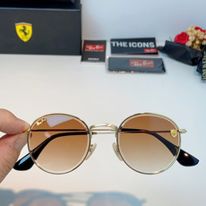RayBan雷朋 Ferrari联名复古圆框太阳镜,把超跑的利落格调戴在脸上。哑光细金属镜架纤细轻盈,久戴无压鼻负担,经 RayBan雷朋 Ferrari联名复古圆框太阳镜,把超跑的利落格调戴在脸上。哑光细金属镜架纤细轻盈,久戴无压鼻负担,经