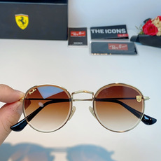 RayBan雷朋 Ferrari联名复古圆框太阳镜,把超跑的利落格调戴在脸上。哑光细金属镜架纤细轻盈,久戴无压鼻负担,经 RayBan雷朋 Ferrari联名复古圆框太阳镜,把超跑的利落格调戴在脸上。哑光细金属镜架纤细轻盈,久戴无压鼻负担,经