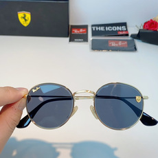 RayBan雷朋 Ferrari联名复古圆框太阳镜,把超跑的利落格调戴在脸上。哑光细金属镜架纤细轻盈,久戴无压鼻负担,经 RayBan雷朋 Ferrari联名复古圆框太阳镜,把超跑的利落格调戴在脸上。哑光细金属镜架纤细轻盈,久戴无压鼻负担,经