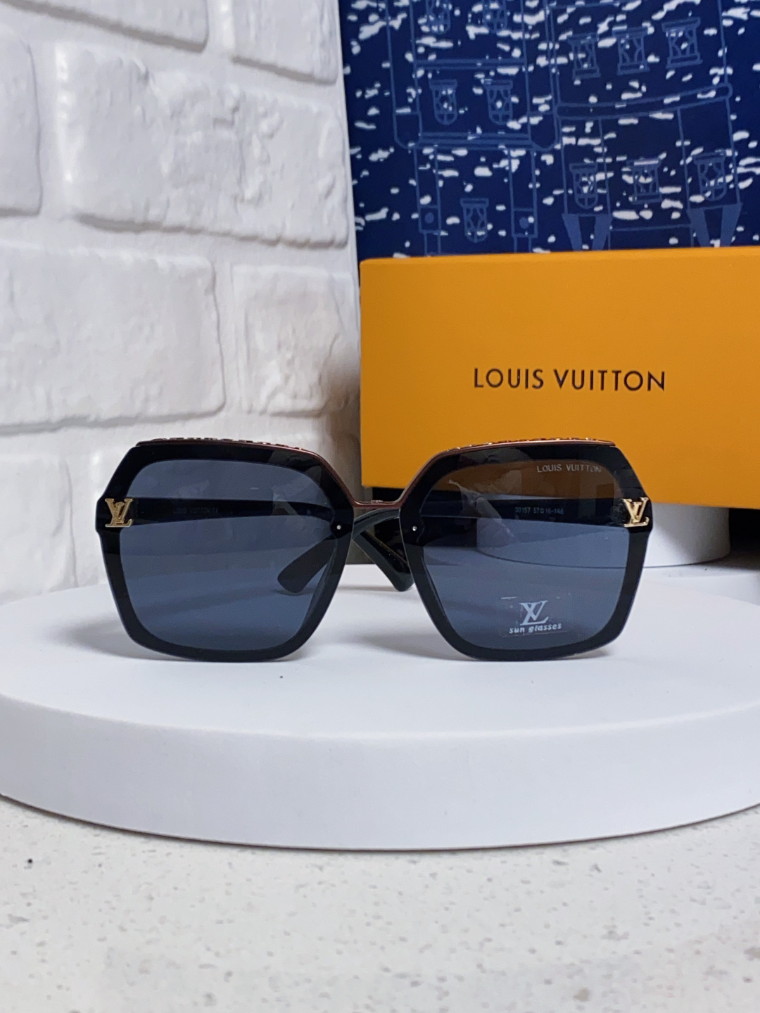 LouisVuitton路易威登 2026新款Lv 时尚轻奢方框防晒墨镜女款 高级感显瘦偏光女士太阳镜大脸