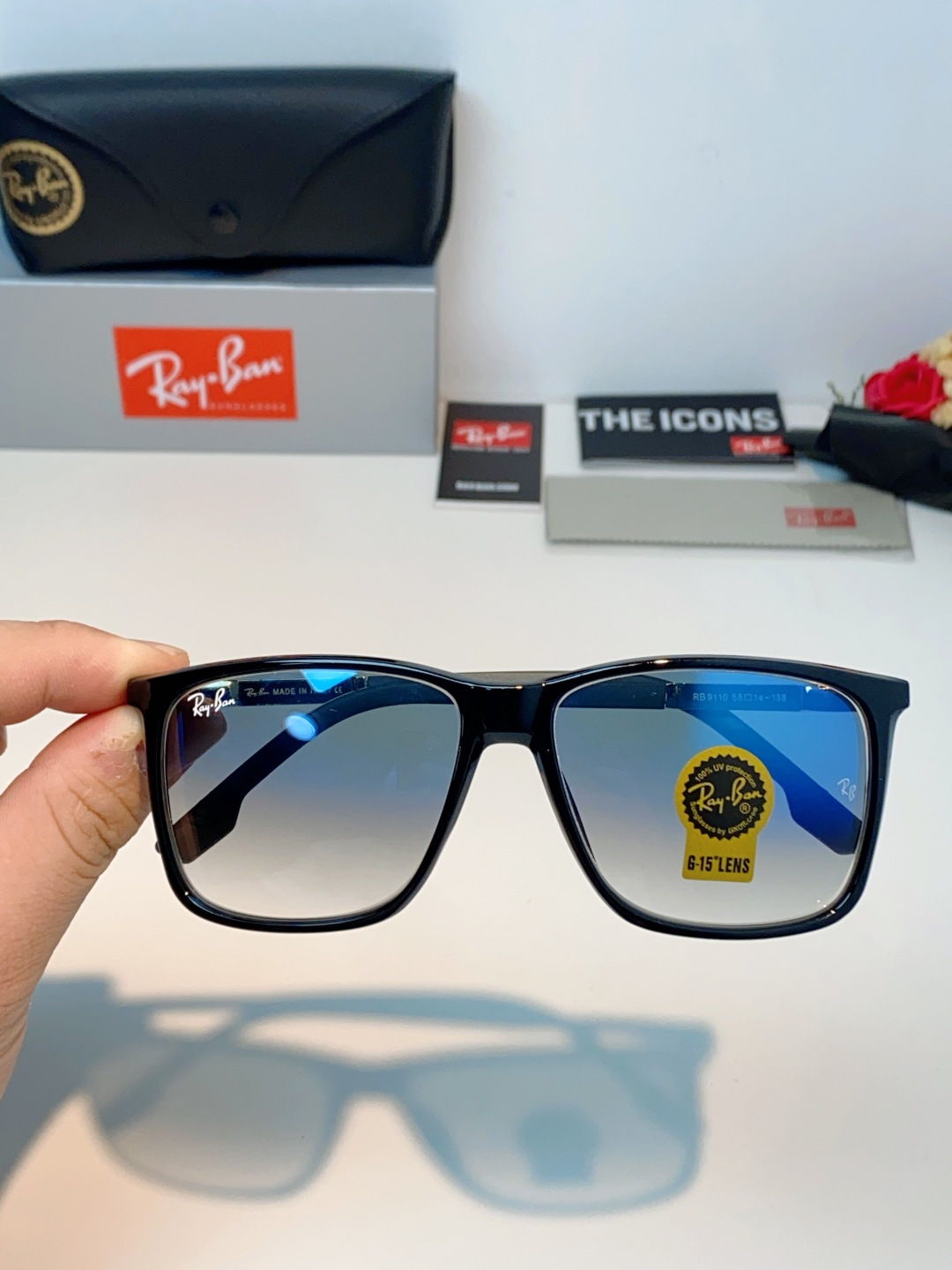 RayBan雷朋 2026新款被问爆的日常万能墨镜✨雷朋这款黑方框真的闭眼入！经典永不过时的方正镜框，镜框搭配浅渐变镜片