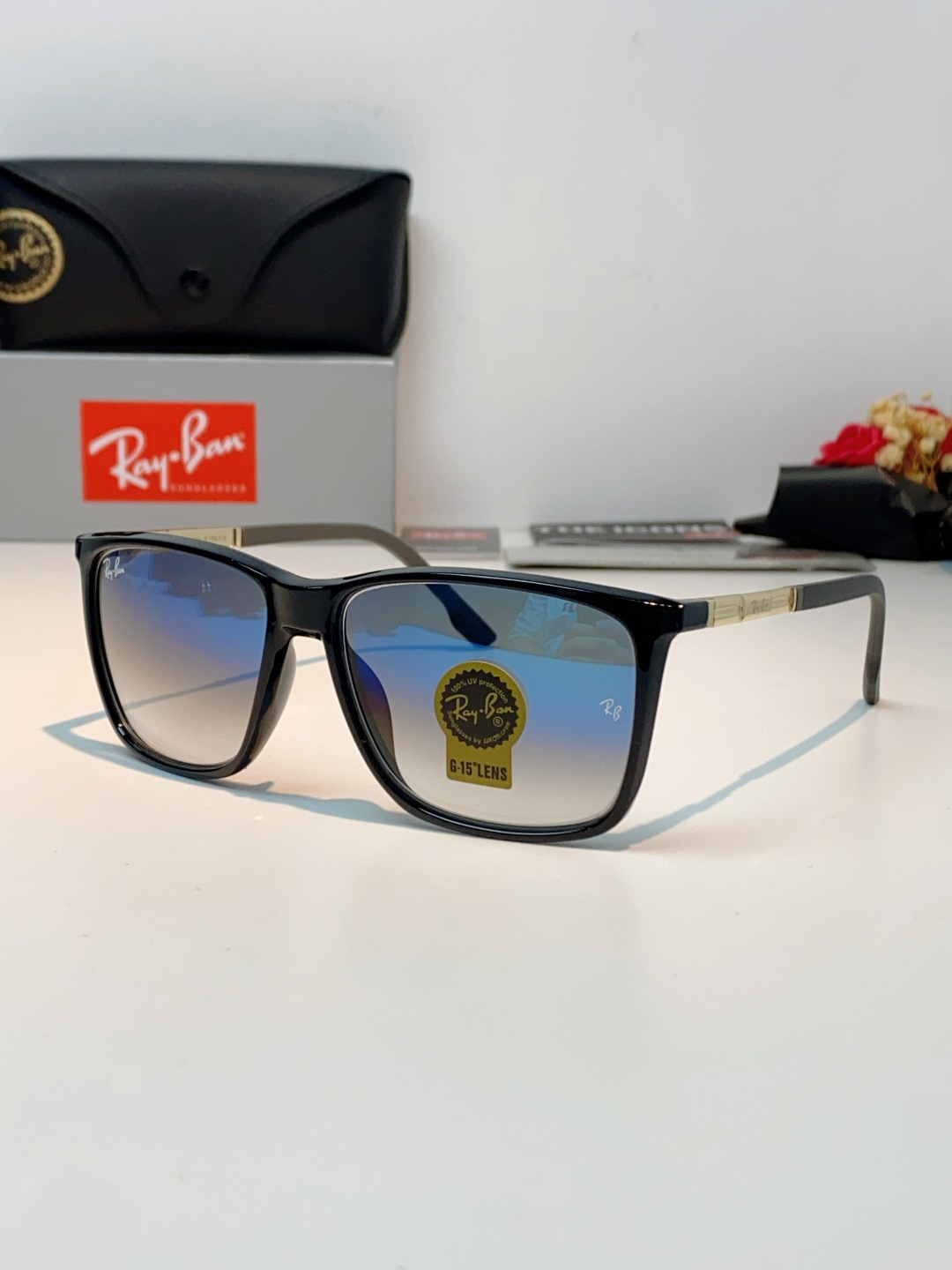 RayBan雷朋 2026新款被问爆的日常万能墨镜✨雷朋这款黑方框真的闭眼入！经典永不过时的方正镜框，镜框搭配浅渐变镜片