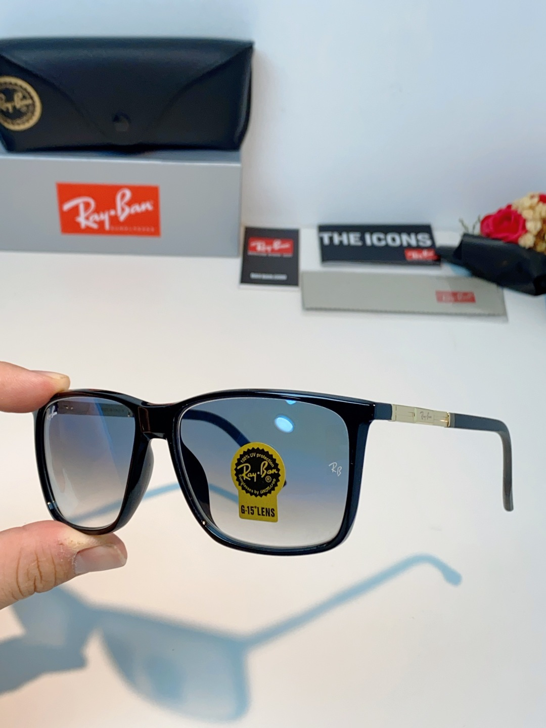 RayBan雷朋 2026新款被问爆的日常万能墨镜✨雷朋这款黑方框真的闭眼入！经典永不过时的方正镜框，镜框搭配浅渐变镜片