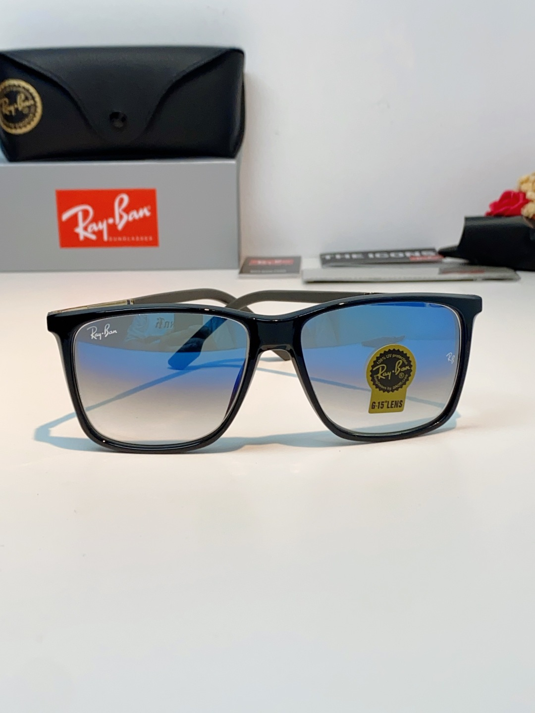 RayBan雷朋 2026新款被问爆的日常万能墨镜✨雷朋这款黑方框真的闭眼入！经典永不过时的方正镜框，镜框搭配浅渐变镜片