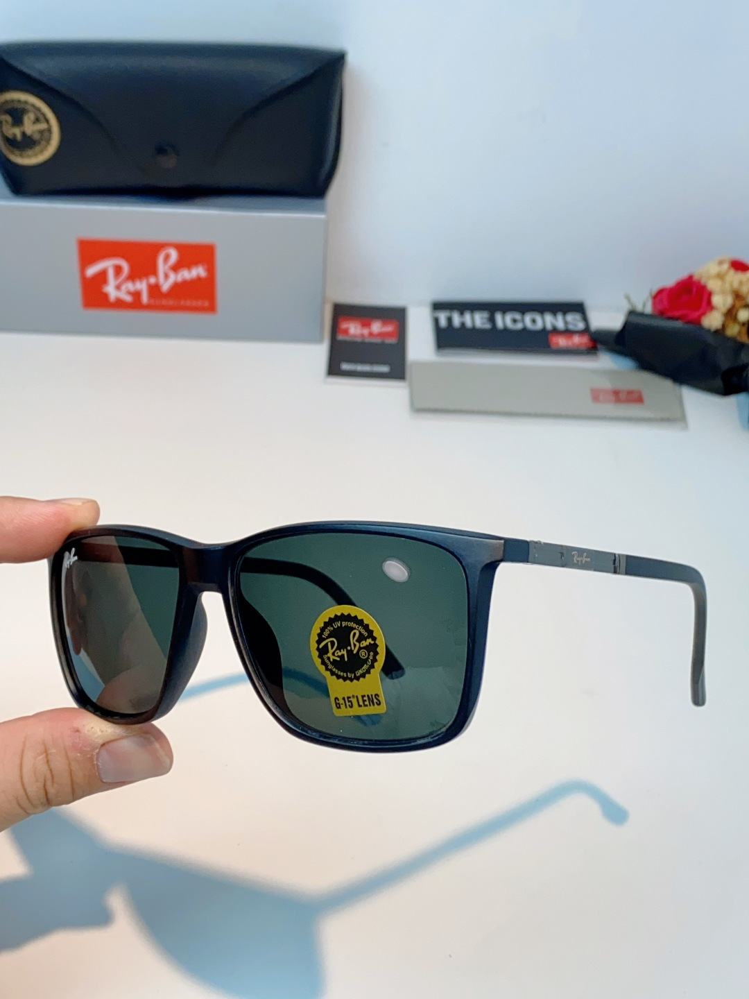 RayBan雷朋 2026新款被问爆的日常万能墨镜✨雷朋这款黑方框真的闭眼入!经典永不过时的方正镜框,镜框搭配浅渐变镜片 RayBan雷朋 2026新款被问爆的日常万能墨镜✨雷朋这款黑方框真的闭眼入!经典永不过时的方正镜框,镜框搭配浅渐变镜片
