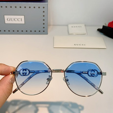 Gucci古奇 2026被问爆的八角墨镜🕶️ 高级感八角金属镜框,不挑脸型! 巧妙修饰颧骨方圆脸直接闭眼冲✨ 镜腿标志性 Gucci古奇 2026被问爆的八角墨镜🕶️ 高级感八角金属镜框,不挑脸型! 巧妙修饰颧骨方圆脸直接闭眼冲✨ 镜腿标志性