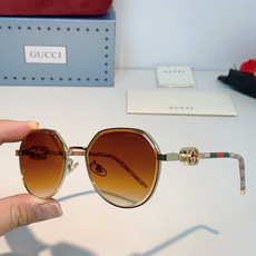 Gucci古奇 2026被问爆的八角墨镜🕶️ 高级感八角金属镜框,不挑脸型! 巧妙修饰颧骨方圆脸直接闭眼冲✨ 镜腿标志性 Gucci古奇 2026被问爆的八角墨镜🕶️ 高级感八角金属镜框,不挑脸型! 巧妙修饰颧骨方圆脸直接闭眼冲✨ 镜腿标志性