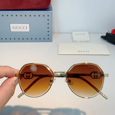Gucci古奇 2026被问爆的八角墨镜🕶️ 高级感八角金属镜框,不挑脸型! 巧妙修饰颧骨方圆脸直接闭眼冲✨ 镜腿标志性 Gucci古奇 2026被问爆的八角墨镜🕶️ 高级感八角金属镜框,不挑脸型! 巧妙修饰颧骨方圆脸直接闭眼冲✨ 镜腿标志性