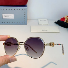 Gucci古奇 2026被问爆的八角墨镜🕶️ 高级感八角金属镜框,不挑脸型! 巧妙修饰颧骨方圆脸直接闭眼冲✨ 镜腿标志性 Gucci古奇 2026被问爆的八角墨镜🕶️ 高级感八角金属镜框,不挑脸型! 巧妙修饰颧骨方圆脸直接闭眼冲✨ 镜腿标志性