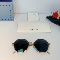 Gucci古奇 2026被问爆的八角墨镜🕶️ 高级感八角金属镜框,不挑脸型! 巧妙修饰颧骨方圆脸直接闭眼冲✨ 镜腿标志性 Gucci古奇 2026被问爆的八角墨镜🕶️ 高级感八角金属镜框,不挑脸型! 巧妙修饰颧骨方圆脸直接闭眼冲✨ 镜腿标志性