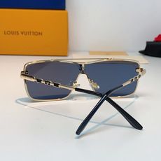 LOUISVUITTON路易威登 LV一体式飞行员大框墨镜|酷感气场担当🕶整片式连体镜片设计,视野开阔大气,巨显脸小 LOUISVUITTON路易威登 LV一体式飞行员大框墨镜|酷感气场担当🕶整片式连体镜片设计,视野开阔大气,巨显脸小