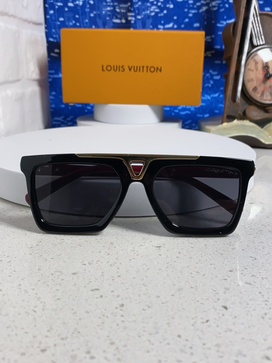 LouisVuitton路易威登 新款韩版个性宽边粗框太阳眼镜男女潮人墨镜朋克风方形大框蹦迪眼镜