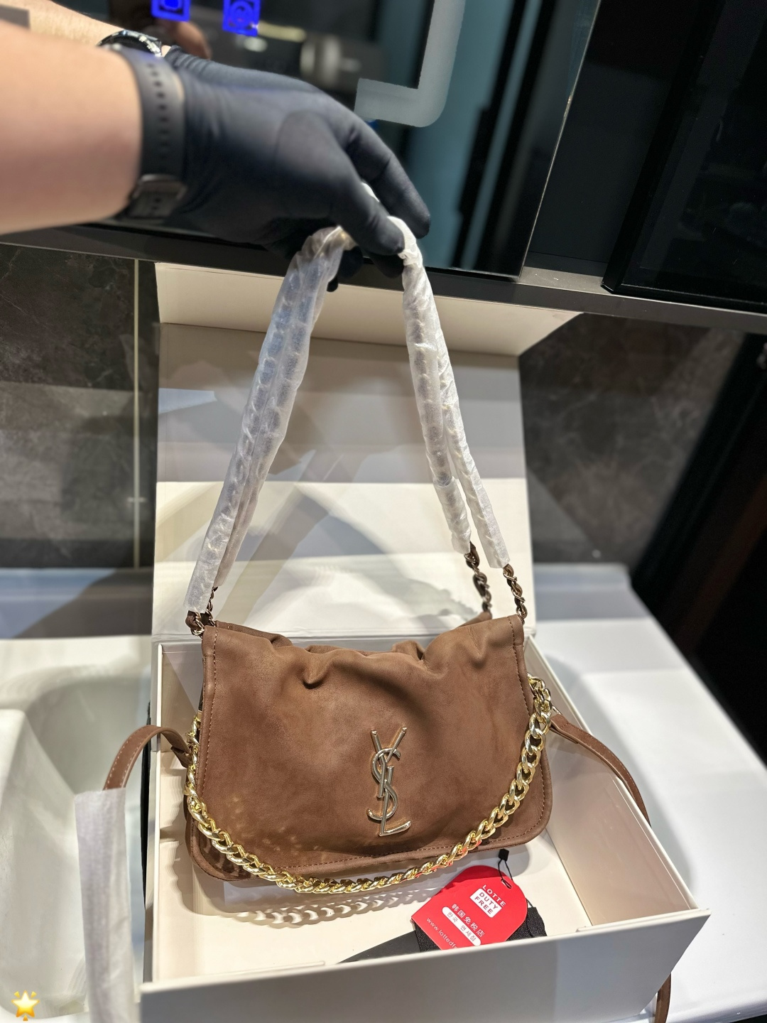 ❤️💰295(礼盒包装)❤️ 圣罗兰YSL腋下包 上身真的太太太有质感啦 日常逛街不要太吸晴 尺寸26×16