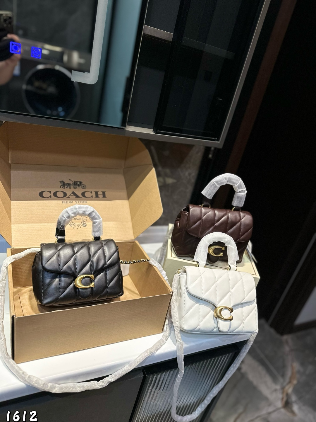 ❤️ (empaque de regalo) ❤️ La luna blanca regresa al palacio ~ ¡un bolso completamente de princesa! Coach vuelve a sorpr…