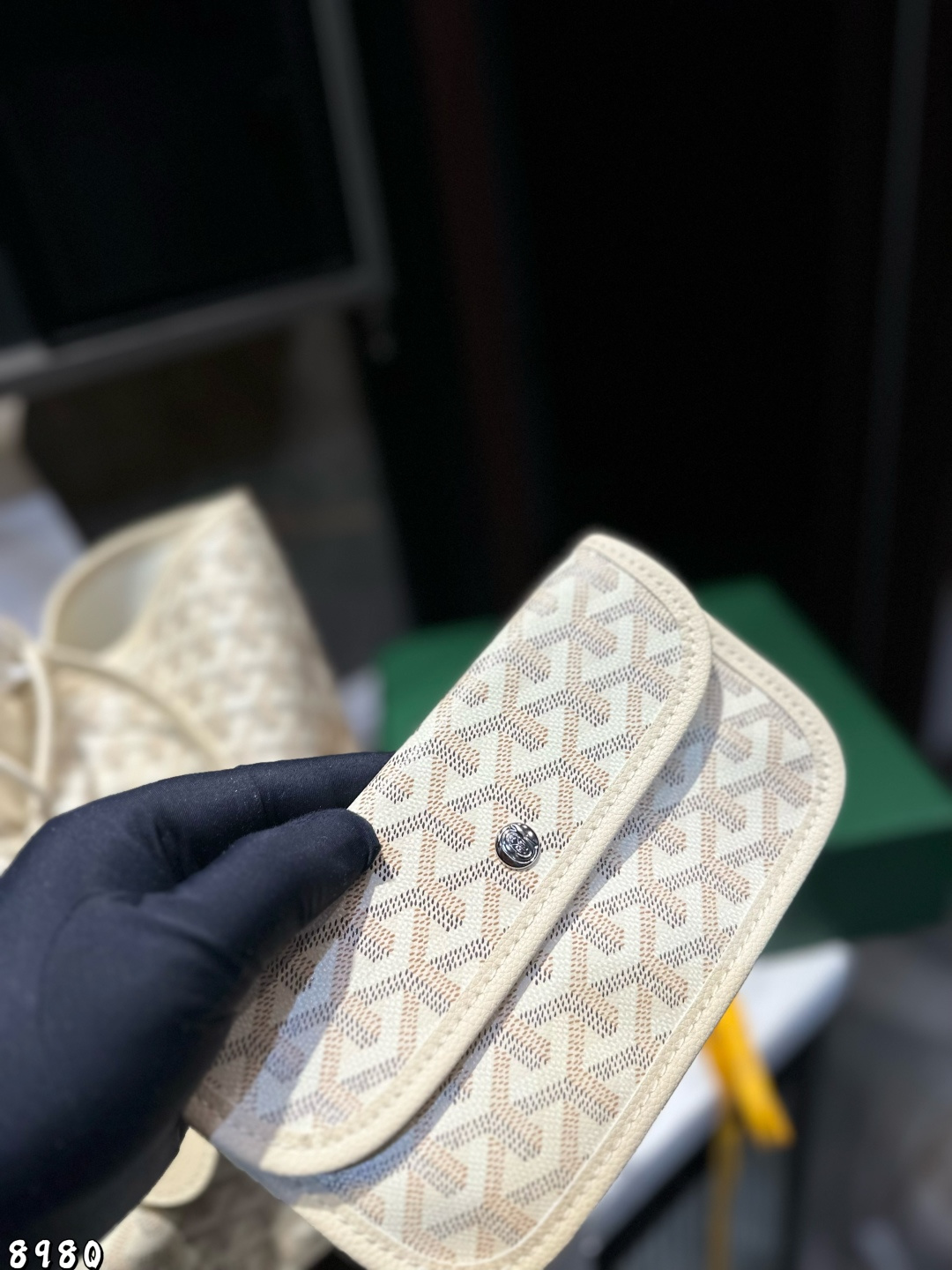 ❤️ (礼盒包装)❤️ 戈雅购物袋🛍️ 属于这个季节的购物袋 从头到尾全部都是客订哦! Goyard 小托特 实物真的很有质感, 四季绝配!size: