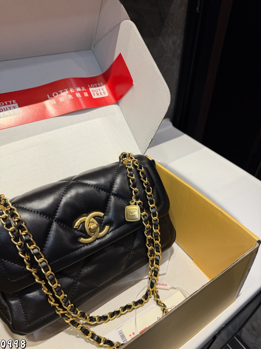 ❤️P260❤️
𝘝𝘪𝘯𝘵𝘢𝘨𝘦 Chanel链条包 
慵懒随性又好背
上身满满的惊喜
高级慵懒又随性
彻底心动的一只
size：25.15cm