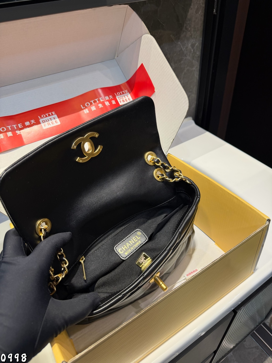 ❤️P260❤️
𝘝𝘪𝘯𝘵𝘢𝘨𝘦 Chanel链条包 
慵懒随性又好背
上身满满的惊喜
高级慵懒又随性
彻底心动的一只
size：25.15cm