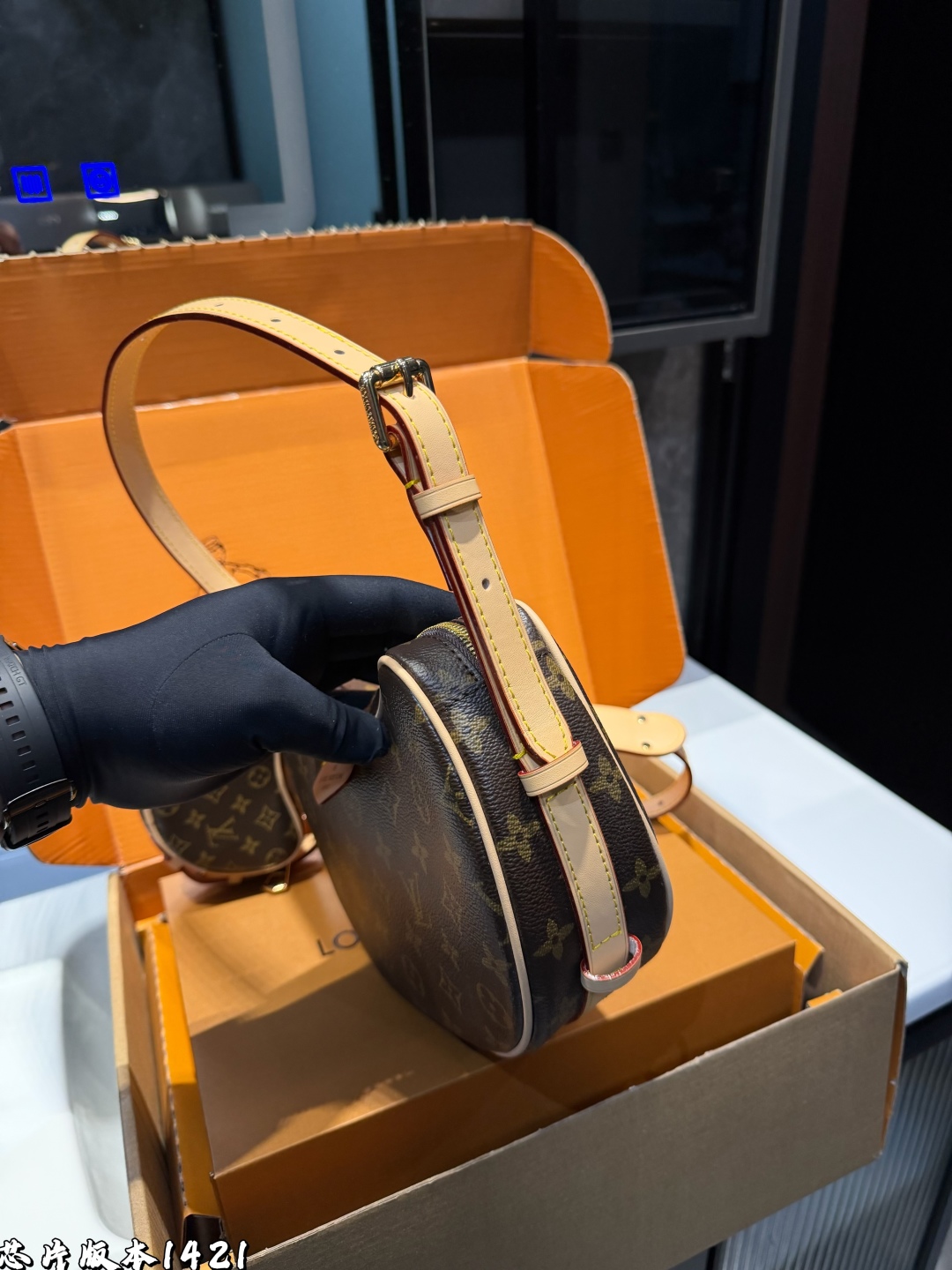 ❤️p185（礼盒包装）❤️
可盐可甜的天花板一_LV 豌豆二合一
LV豌豆包的名字叫Loop，意思是“环形”，但因为长得实在太像豌豆了，所以大家便不约而同把它称为“豌豆尺寸：25 14 