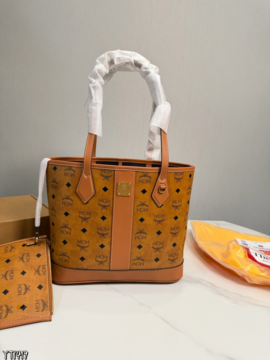 ❤️p165❤️ MCM nuevo bolso de compras con estilo relajado, herrajes personalizados, clásico bolso de compras, compre 1 ob…