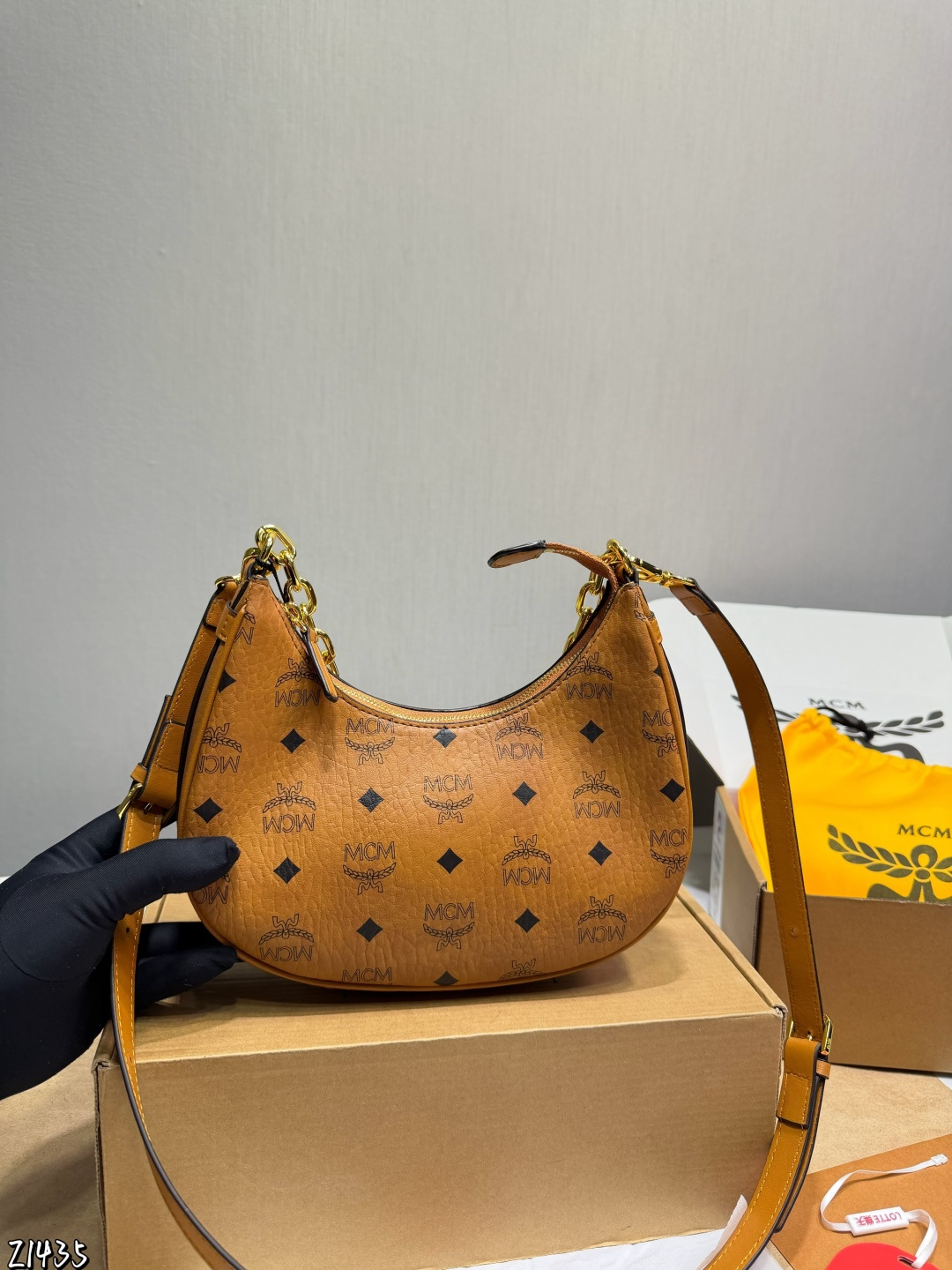 MCM bag Gift box packaging) — photo 6