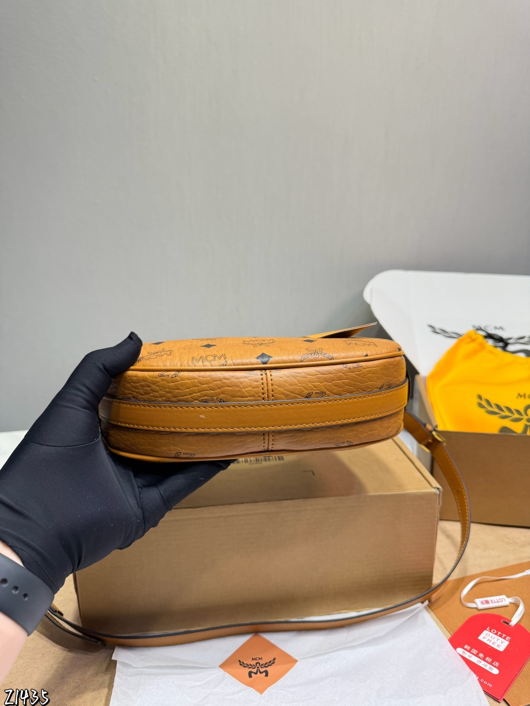 MCM bag Gift box packaging) — photo 4