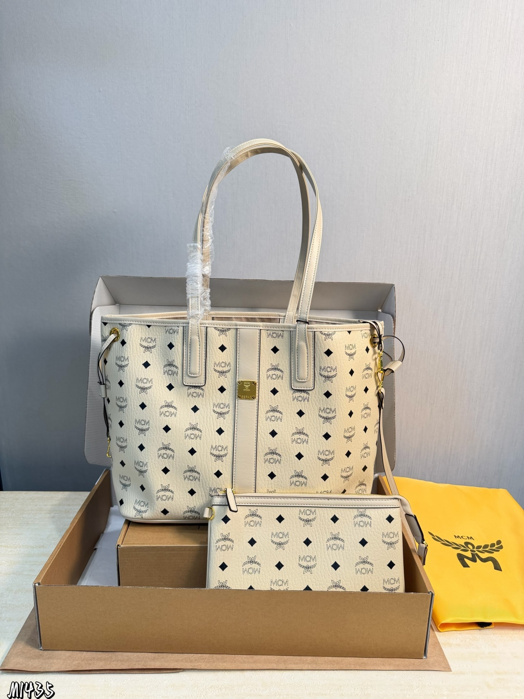 ❤️p185 (embalaje de regalo) ❤️ Nueva bolsa de compras MCM con estilo casual, herrajes personalizados, clásica bolsa de …