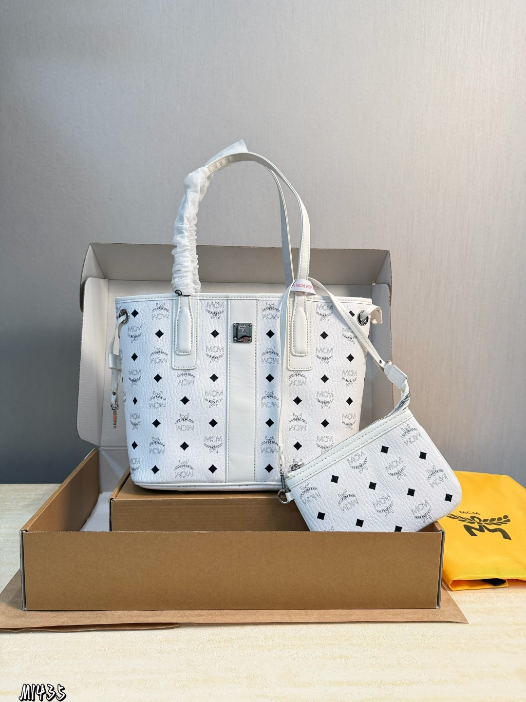 ❤️p180 (embalaje de regalo) ❤️ Nueva bolsa de compras MCM con estilo casual, herrajes personalizados, clásica bolsa de …