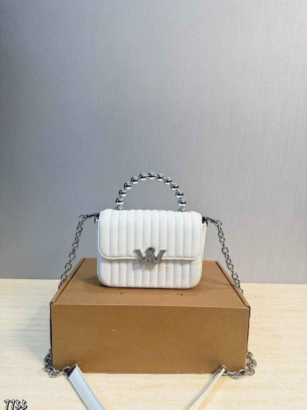 ️P210 Gift Box Packaging ️ | Early Spring Alexander Wang New Handbag, Classic Design, New Bag Type, Very Exquisite And Sufficient Capacity, Wang Never Has To Worry About Dressing Problems, Can Be Matched With Everything, Can Be Used In All Seasons, Recommended Size: 19 14
