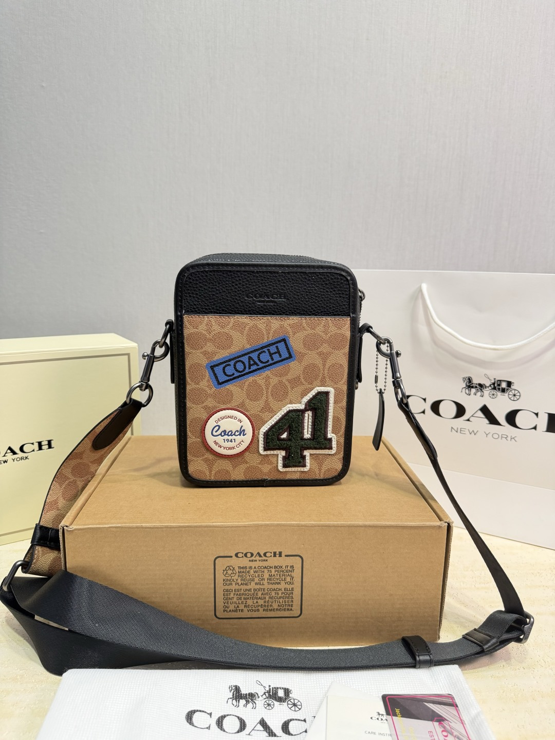 Alternative view of Crossbody Bag 11360