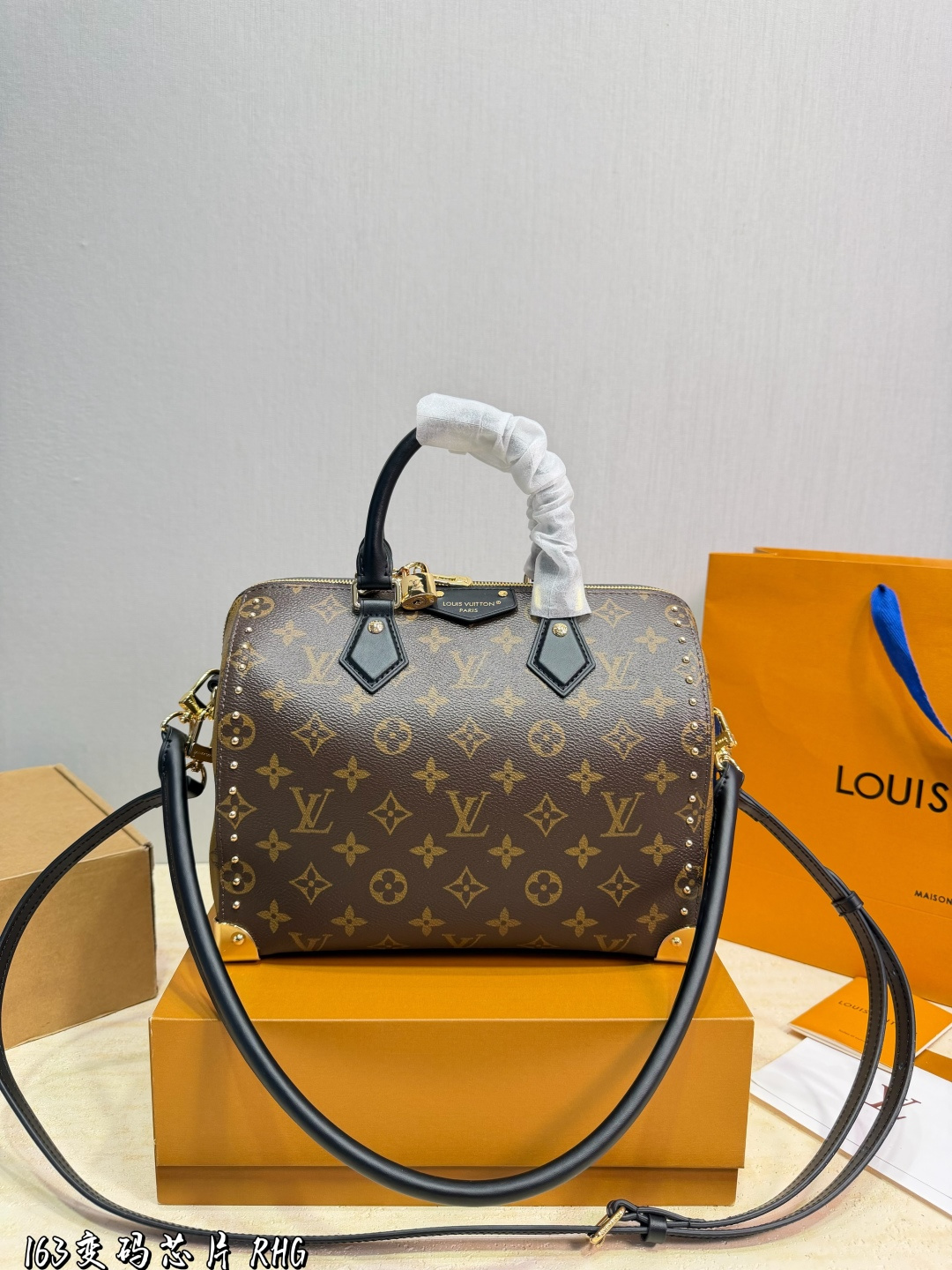 Cowhide Version P368 | Lv Speedy Trunk25｜too Beautiful To Be Speechless The More I Look At It, The More I Like It | I Thought This Bag Looked Very Good When I First Arrived At The Store | The Classic Monogram Canvas With Black Leather Handle Is Retro And Fashionable. Although It Looks Exquisite, The Capacity Is Not Small | It Can Easily Hold Mobile Phones, Wallets, Cosmetics, Keys, Etc. That You Bring With You Every Day. Size: 26.19cm
