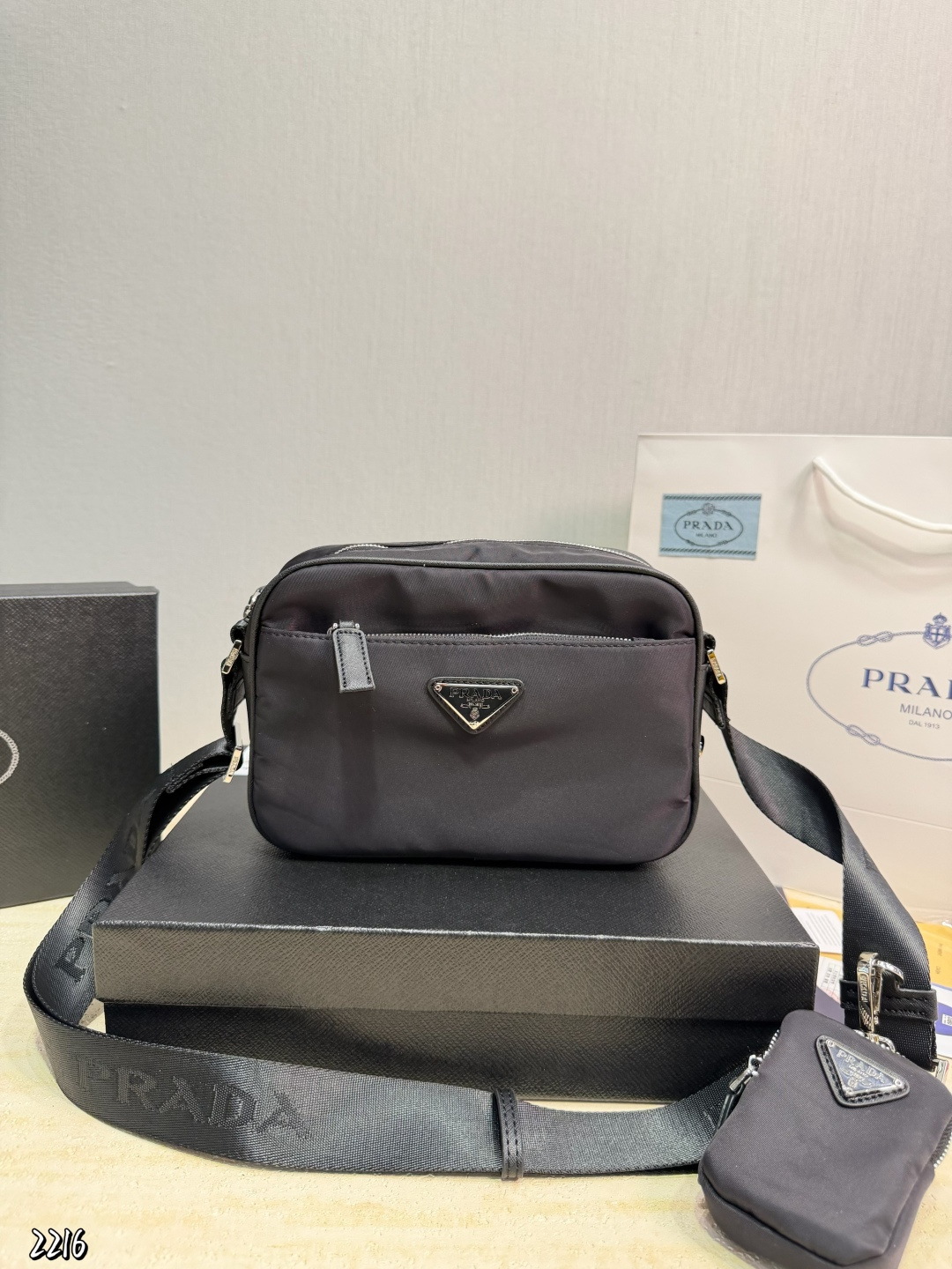 P195 | Prada Nylon Bag | Very Tasty | Light Weight And Super Stylish | Size 22 16