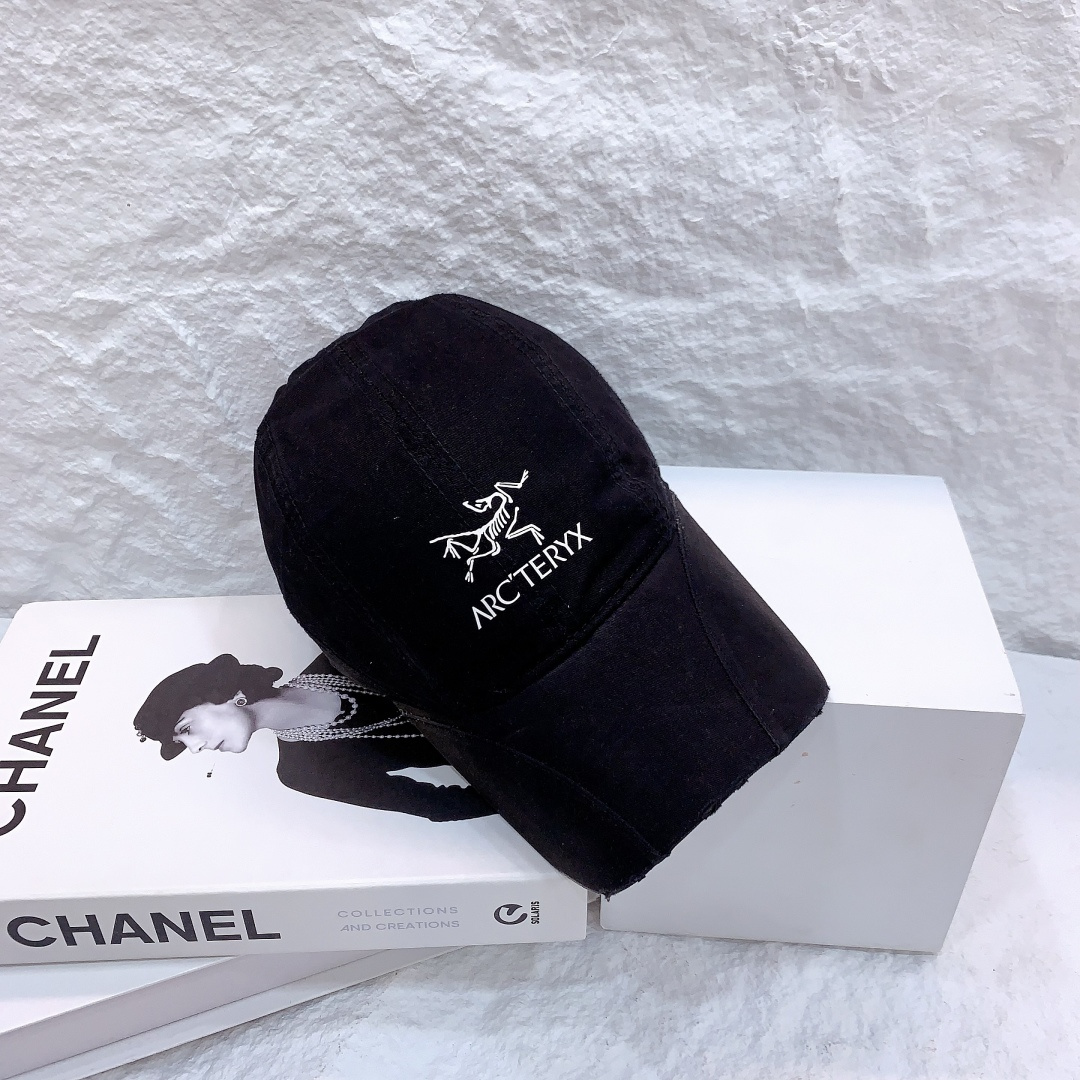 🎀🆕始祖鸟帽檐拼接小众款多色可选‼️