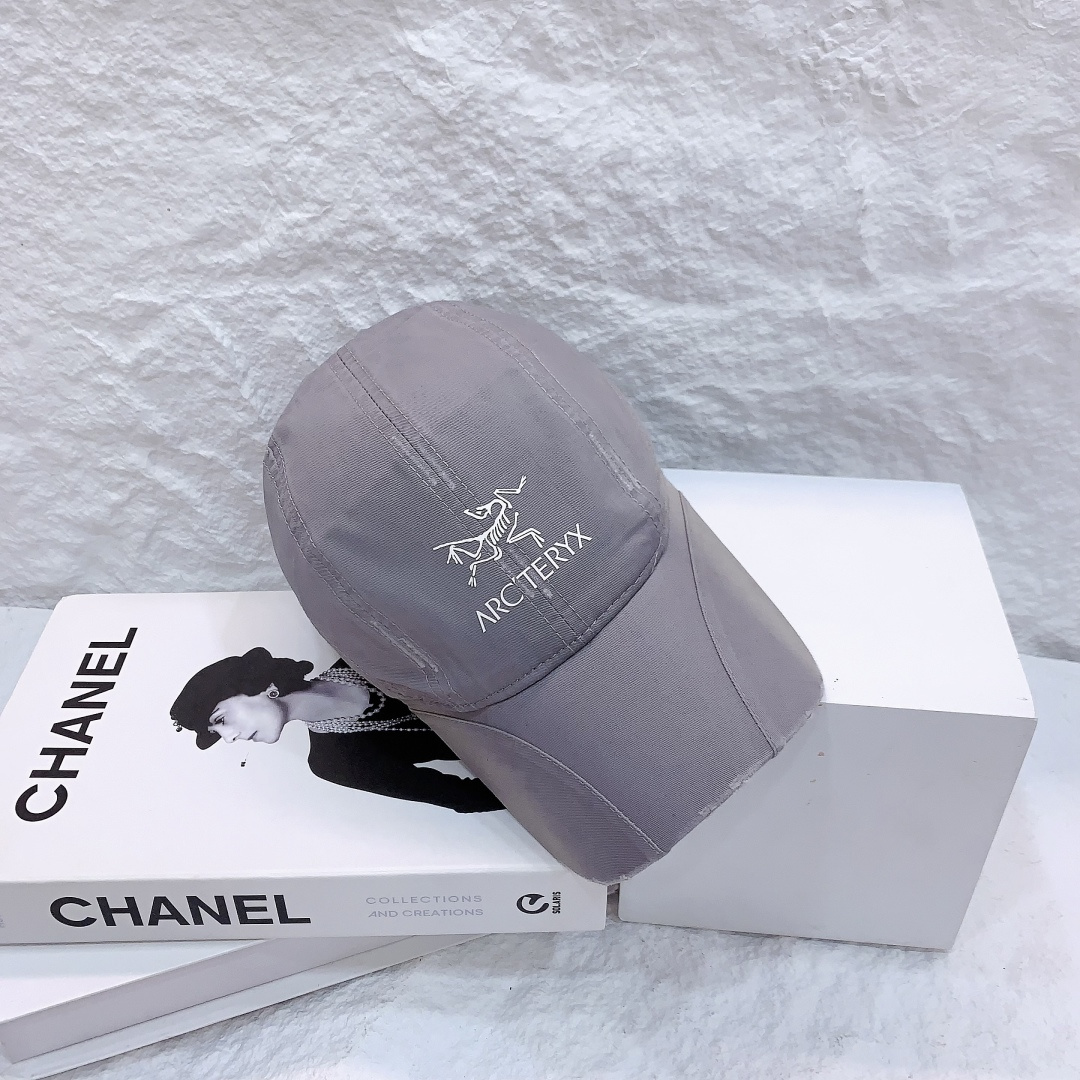 🎀🆕始祖鸟帽檐拼接小众款多色可选‼️