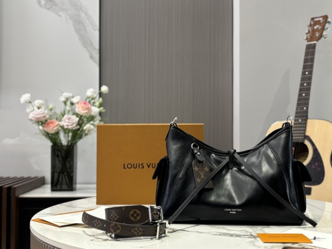 LOUIS VUITTON CarryAll Dark Medium Black Leather Shoulder Bag 1 LOUIS VUITTON CarryAll Dark Medium Black Leather Shoulder Bag