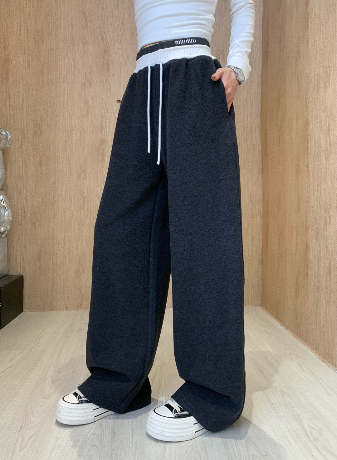 NO:665603,,, 19860909,, ,Women's clothing